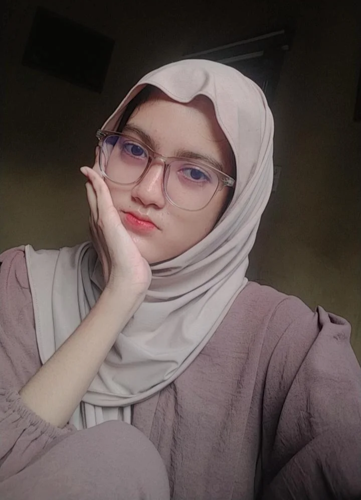 Foto Biodata
